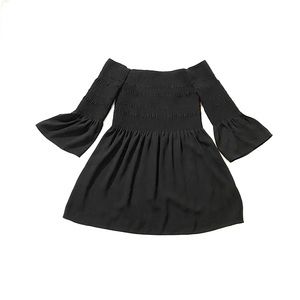 Aritzia Babaton off the shoulder top